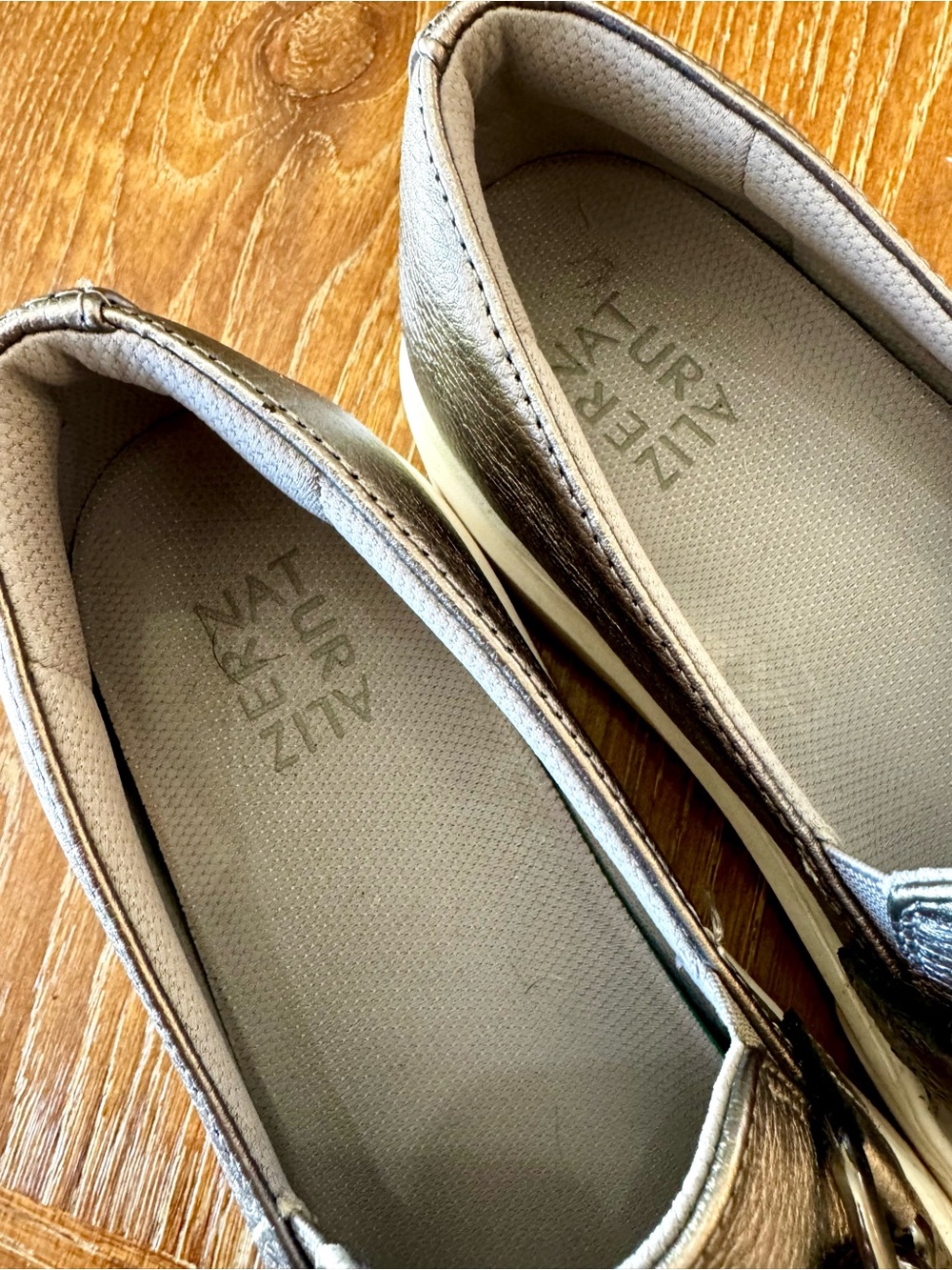 Naturalizer Daphne metallic pewter slip on sneakers 8M - Picture 9 of 14